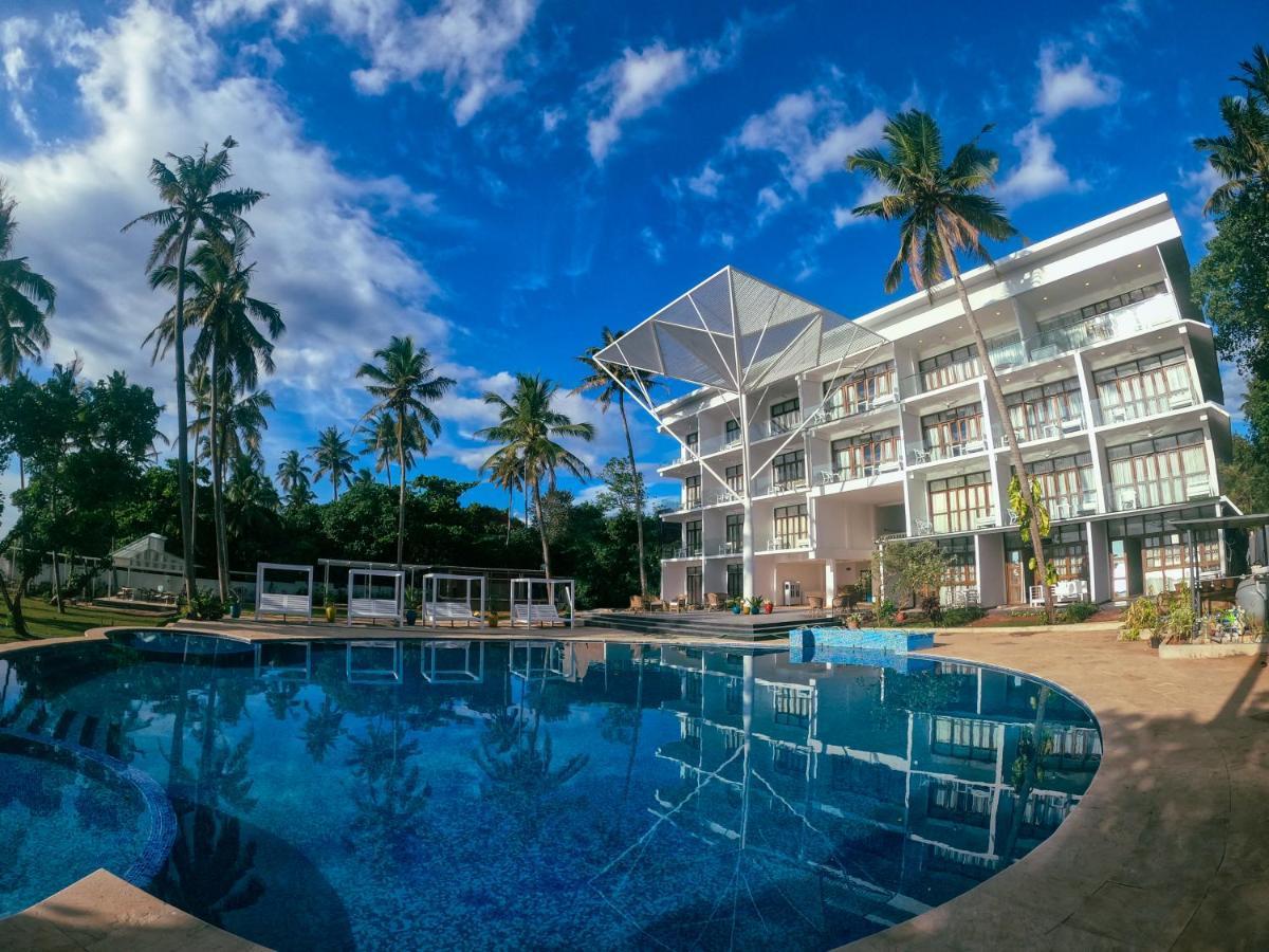 Elixir Cliff Beach Resort And Spa Varkala Buitenkant foto