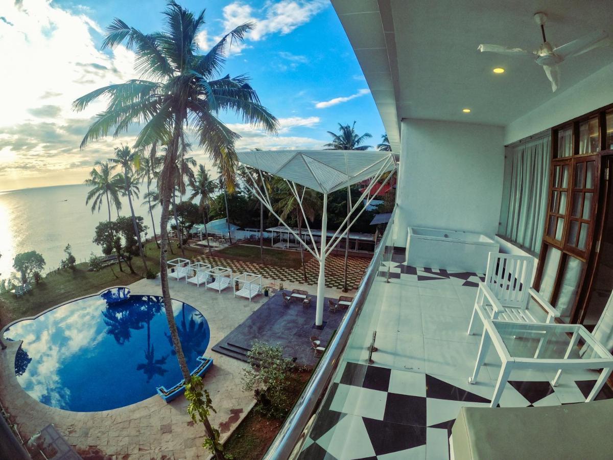 Elixir Cliff Beach Resort And Spa Varkala Buitenkant foto