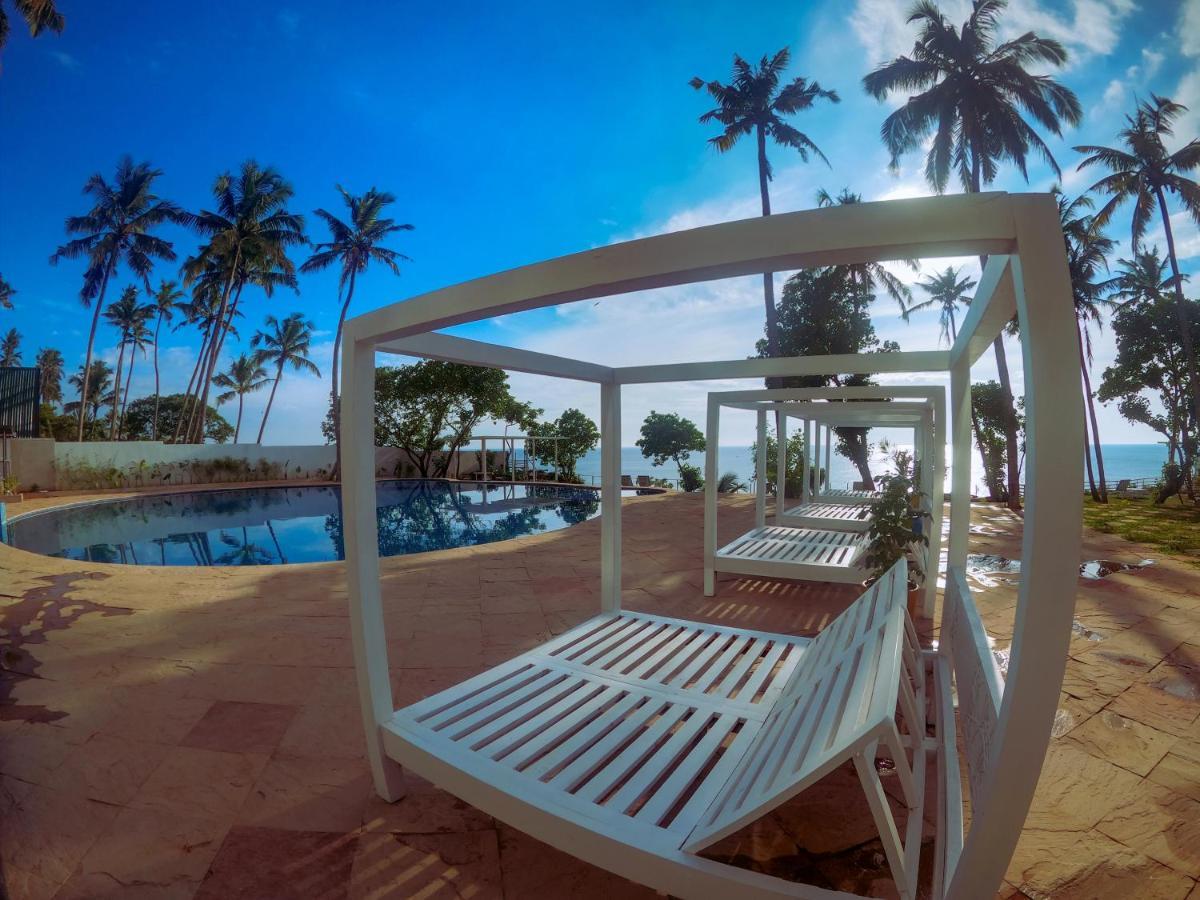 Elixir Cliff Beach Resort And Spa Varkala Buitenkant foto