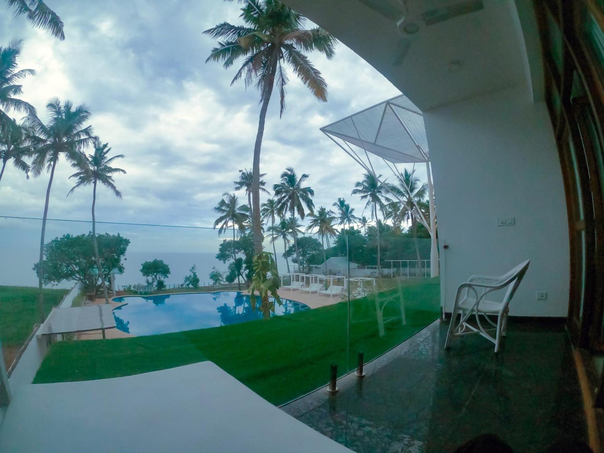 Elixir Cliff Beach Resort And Spa Varkala Buitenkant foto