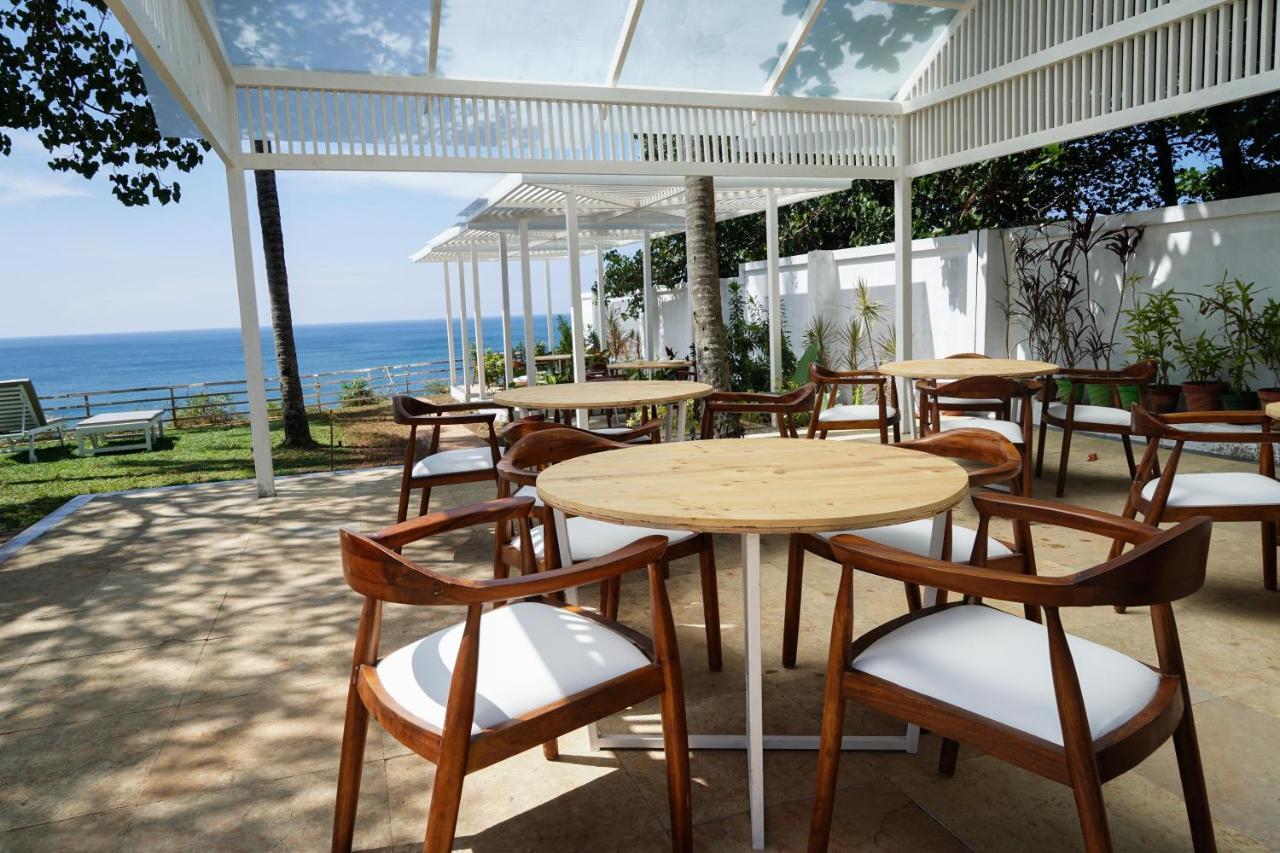 Elixir Cliff Beach Resort And Spa Varkala Buitenkant foto