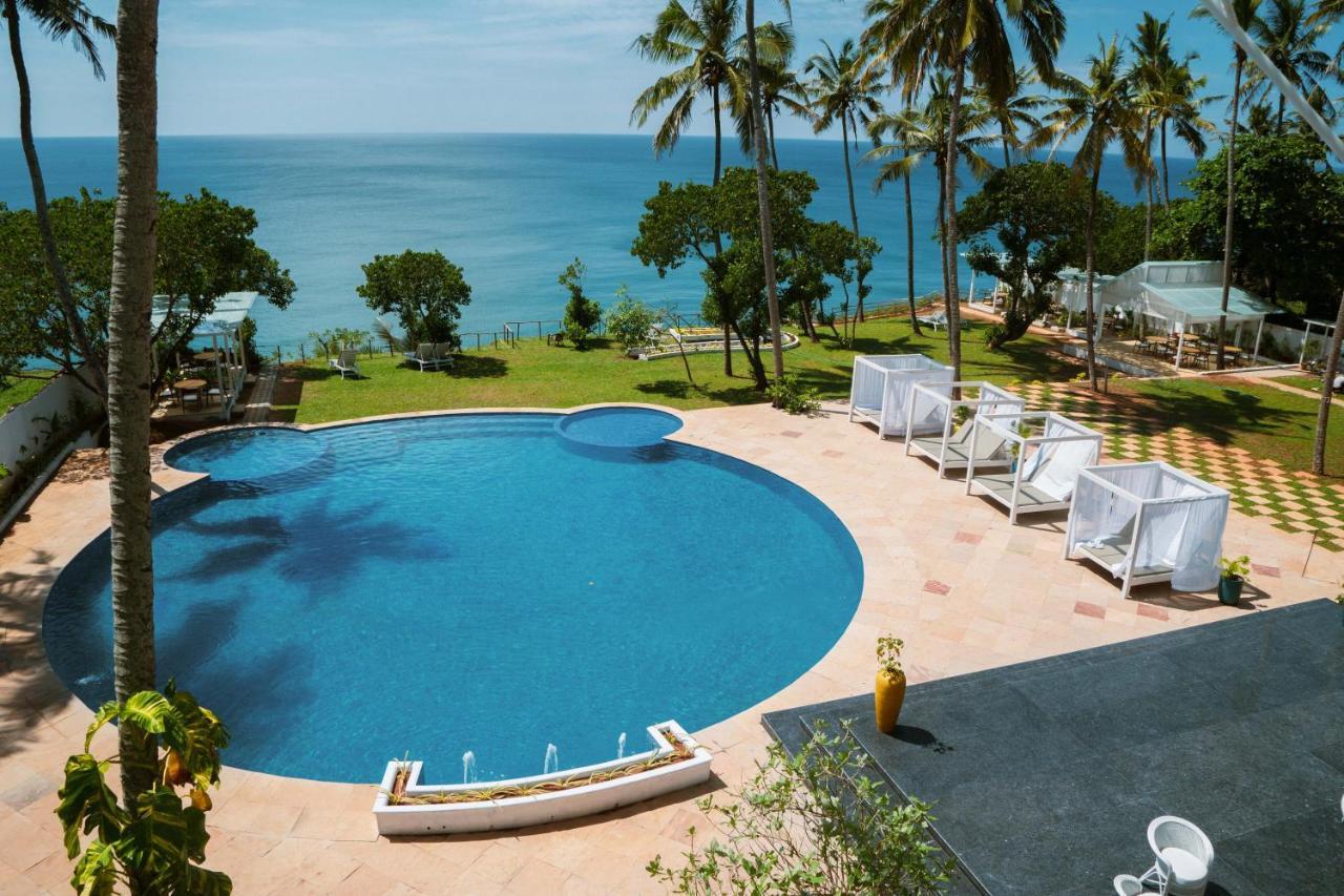 Elixir Cliff Beach Resort And Spa Varkala Buitenkant foto