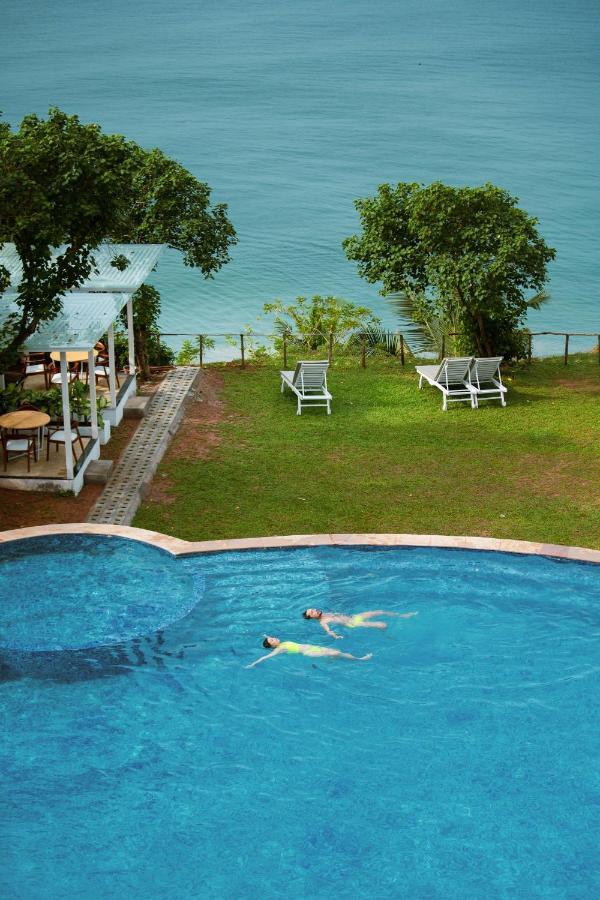 Elixir Cliff Beach Resort And Spa Varkala Buitenkant foto