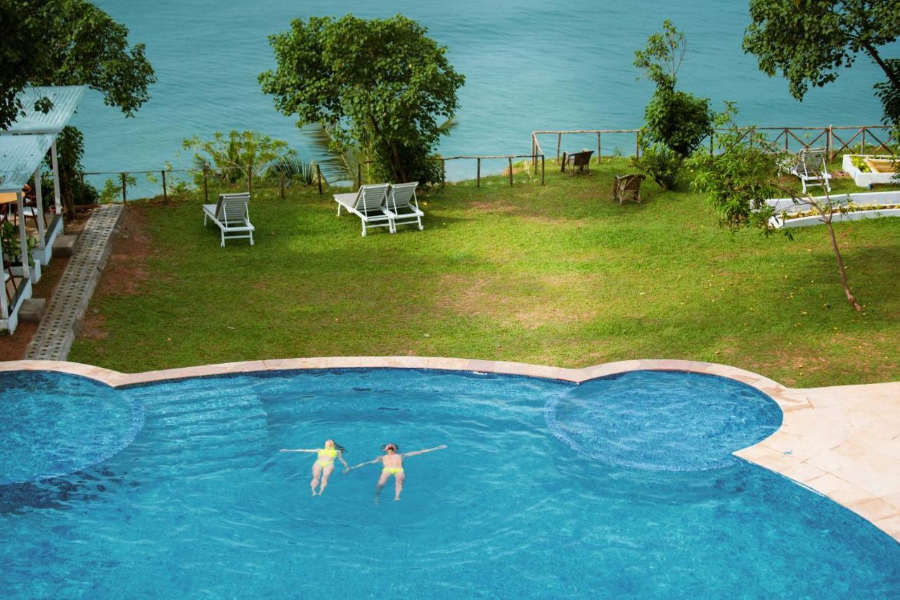 Elixir Cliff Beach Resort And Spa Varkala Buitenkant foto